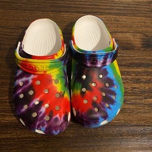 🍭Crocs Tie-Dye Women’s Size 7/ Men’s Size 5